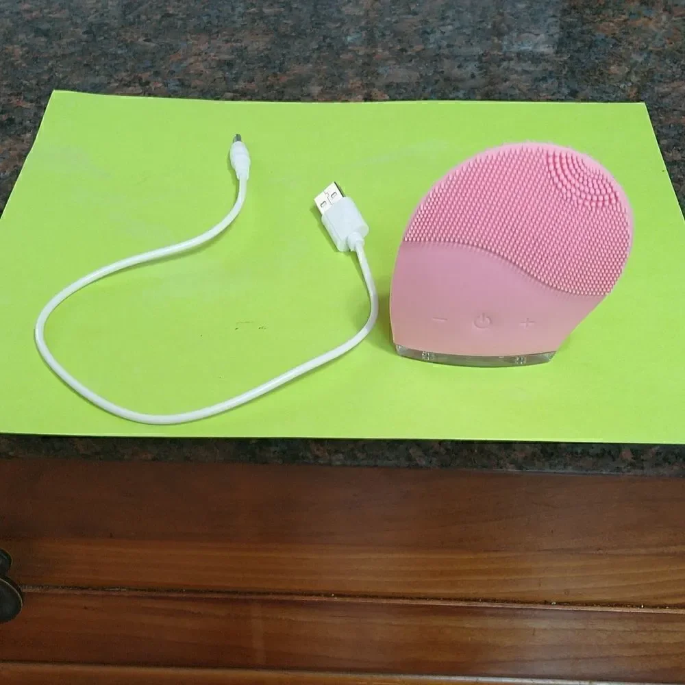 NEW Foreo